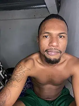 Snapshot of Colombiano-negro chatting on October 21, 2025, 2:18 pm Colombiano-negro online show from October 21, 2025, 2:18 pm