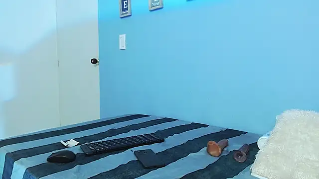 Snapshot of luna_hawks chatting on October 24, 2025, 6:21 am luna hawks online show from October 24, 2025, 6:21 am