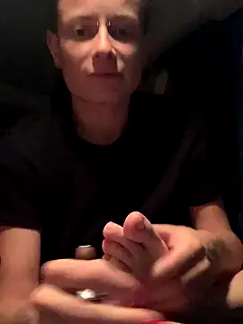 Snapshot of GoldenPussy1329 chatting on November 6, 2025, 9:48 pm GoldenPussy1329 online show from November 6, 2025, 9:48 pm