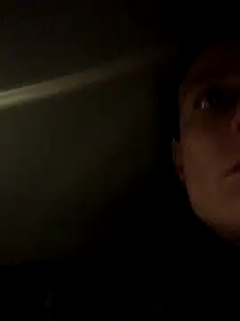 Snapshot of GoldenPussy1329 chatting on November 9, 2025, 9:35 pm GoldenPussy1329 online show from November 9, 2025, 9:35 pm