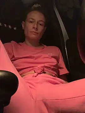 Snapshot of GoldenPussy1329 chatting on November 11, 2025, 8:31 pm GoldenPussy1329 online show from November 11, 2025, 8:31 pm