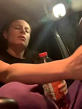 GoldenPussy1329 online show from December 18, 2025, 10:38 pm