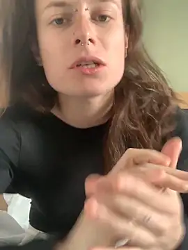 GoldenPussy1329 online show from March 25, 2026, 4:57 pm