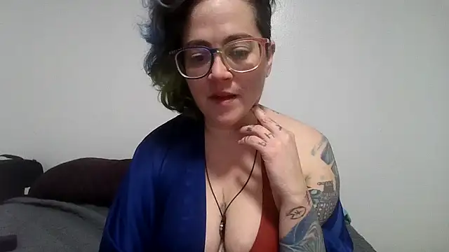 daniak90 online show from October 23, 2025, 5:07 am