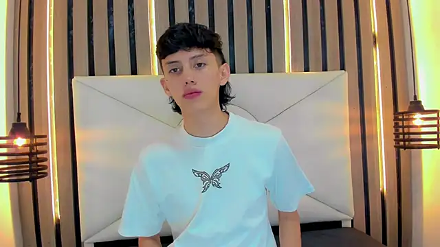 thaigo twink38 online show from April 7, 2026, 3:51 am