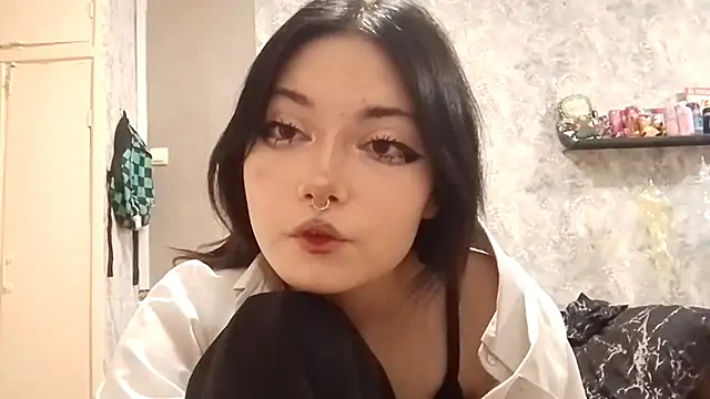 Beeping Creature online show from November 2, 2025, 1:02 pm