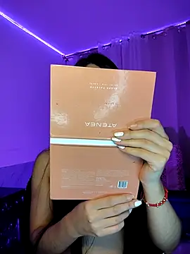 tamara vald online show from December 14, 2025, 3:45 am