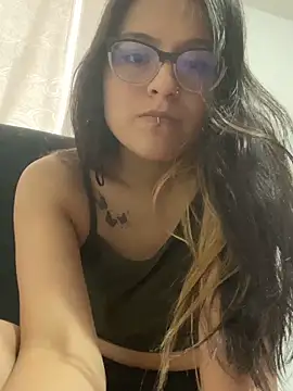 Snapshot of valka_milk chatting on September 30, 2025, 6:13 pm valka milk online show from September 30, 2025, 6:13 pm