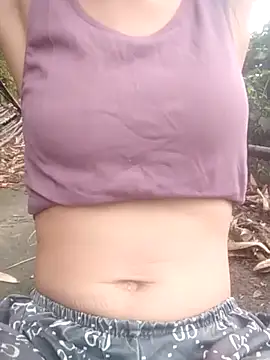 Snapshot of Khanhu_xx chatting on October 4, 2025, 2:31 am Khanhu xx online show from October 4, 2025, 2:31 am