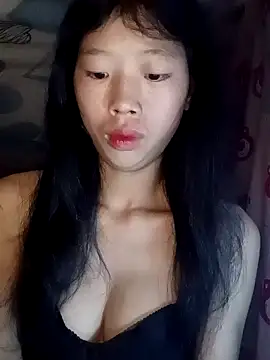 Snapshot of Khanhu_xx chatting on October 21, 2025, 2:40 pm Khanhu xx online show from October 21, 2025, 2:40 pm