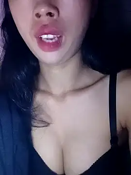 Snapshot of Khanhu_xx chatting on November 2, 2025, 11:07 pm Khanhu xx online show from November 2, 2025, 11:07 pm