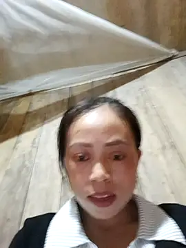 Snapshot of Hoang_xx chatting on September 30, 2025, 9:58 am Hoang xx online show from September 30, 2025, 9:58 am