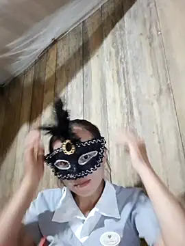 Snapshot of Tuyet_xx chatting on October 10, 2025, 1:43 pm Tuyet xx online show from October 10, 2025, 1:43 pm