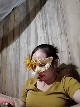 Snapshot of Tuyet_xx chatting on October 22, 2025, 2:39 pm Tuyet xx online show from October 22, 2025, 2:39 pm