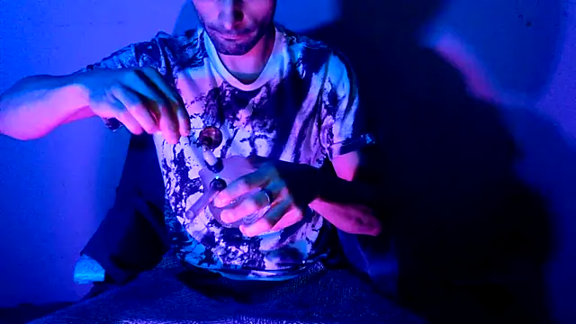 Snapshot of highinhtxx chatting on November 9, 2025, 1:26 am highinhtxx online show from November 9, 2025, 1:26 am