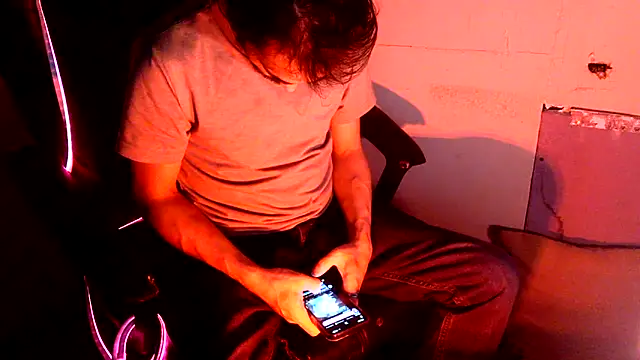 highinhtxx online show from February 11, 2026, 5:29 pm