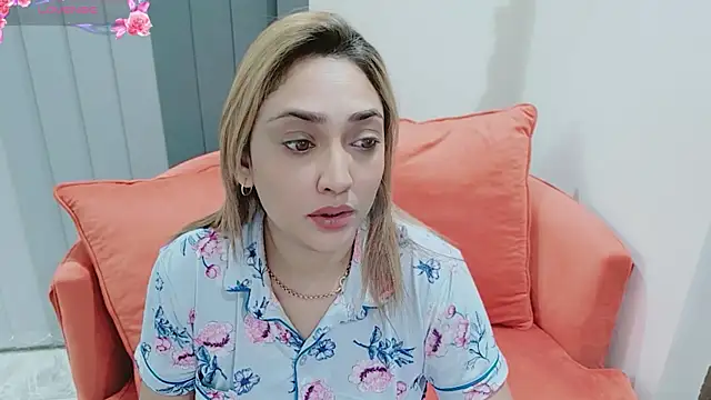 INDIANROMANCE online show from June 10, 2026, 4:12 am