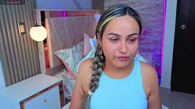 Snapshot of lila_cute1 chatting on November 4, 2025, 6:40 pm lila cute1 online show from November 4, 2025, 6:40 pm