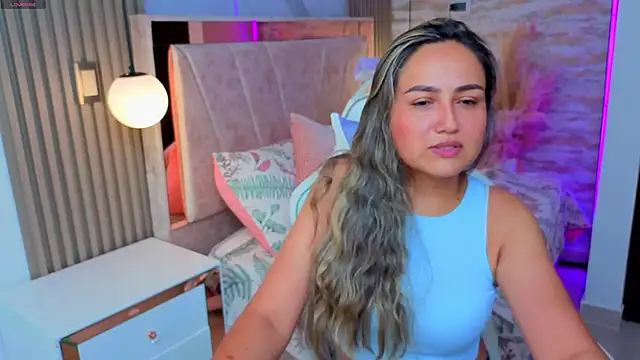 Snapshot of lila_cute1 chatting on November 14, 2025, 5:00 pm lila cute1 online show from November 14, 2025, 5:00 pm