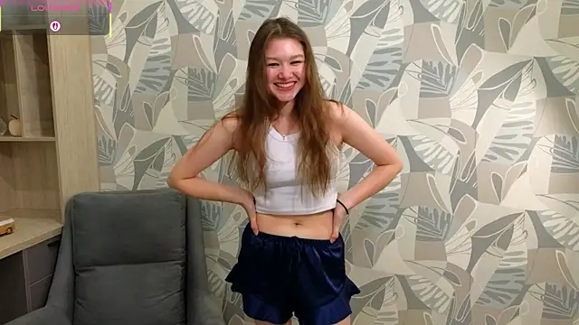 Snapshot of LewisThrone chatting on October 19, 2025, 3:12 pm LewisThrone online show from October 19, 2025, 3:12 pm