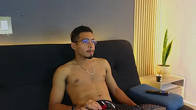 Jaybrown  1 online show from October 10, 2025, 3:38 am