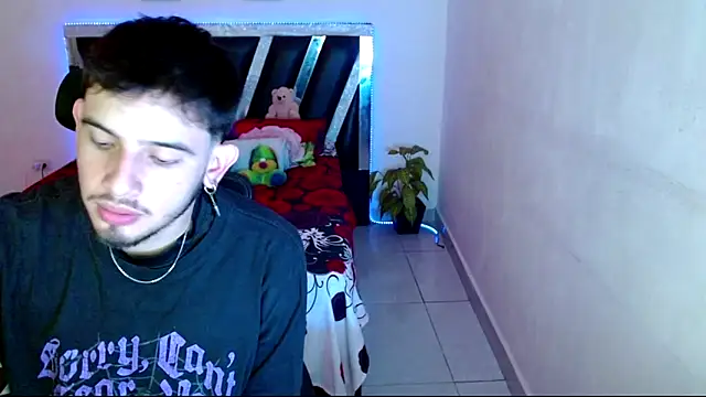 Sebasxxl12 online show from May 21, 2026, 9:44 pm