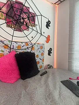 Snapshot of Sussyroxxx chatting on October 26, 2025, 5:30 pm Sussyroxxx online show from October 26, 2025, 5:30 pm