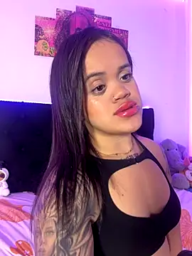 Snapshot of Sussyroxxx chatting on November 30, 2025, 12:36 am Sussyroxxx online show from November 30, 2025, 12:36 am