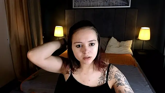  EVA GREEN online show from September 30, 2025, 7:13 am