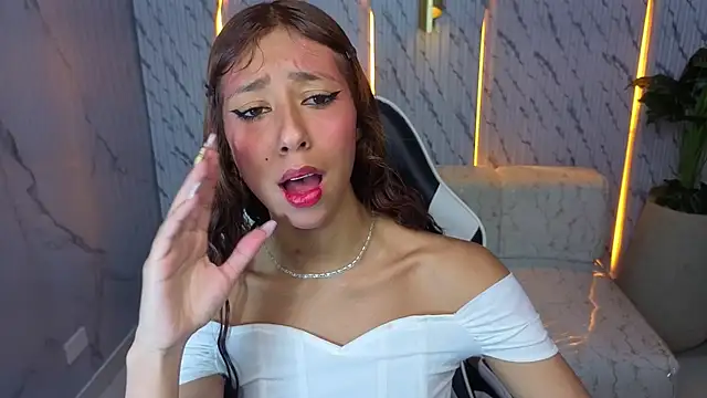 Snapshot of Terry_tx chatting on November 4, 2025, 1:10 pm Terry tx online show from November 4, 2025, 1:10 pm