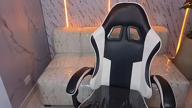 Snapshot of Terry_tx chatting on November 6, 2025, 1:12 pm Terry tx online show from November 6, 2025, 1:12 pm