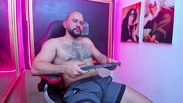 Snapshot of isaac_franko chatting on October 6, 2025, 9:23 pm isaac franko online show from October 6, 2025, 9:23 pm