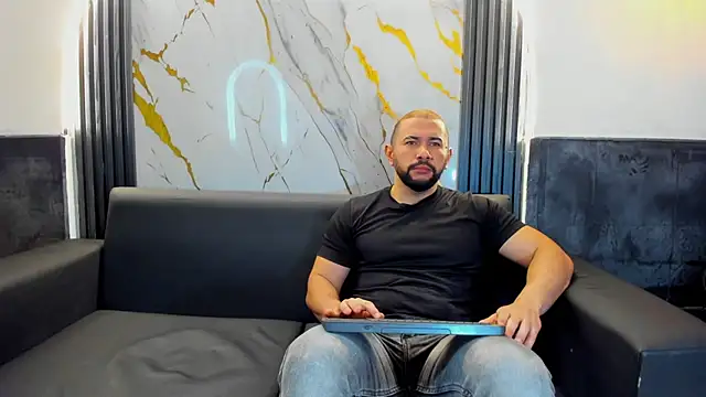 isaac franko online show from November 17, 2025, 9:20 pm