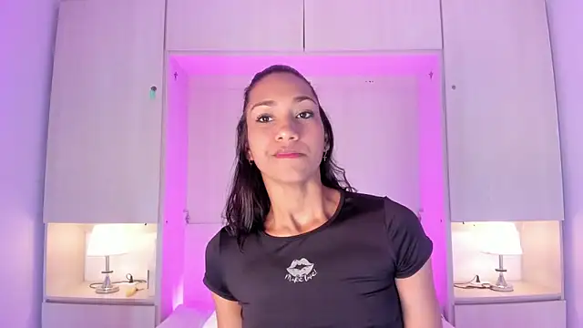 Snapshot of AnahiCollins chatting on June 14, 2026, 11:45 am AnahiCollins online show from June 14, 2026, 11:45 am