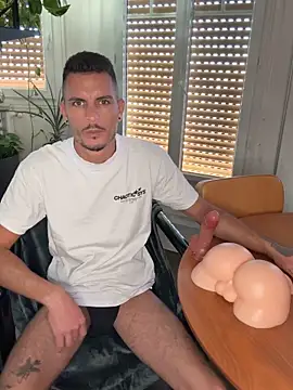 Snapshot of WildFlame2525 chatting on October 10, 2025, 1:10 pm WildFlame2525 online show from October 10, 2025, 1:10 pm