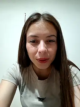 EmmaValencia  online show from October 21, 2025, 4:46 am