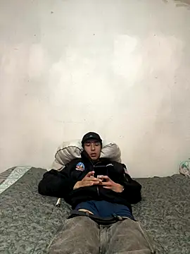 Snapshot of bearbebe666 chatting on September 28, 2025, 6:02 pm bearbebe666 online show from September 28, 2025, 6:02 pm