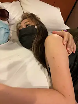 aska1986 online show from December 19, 2025, 9:27 am