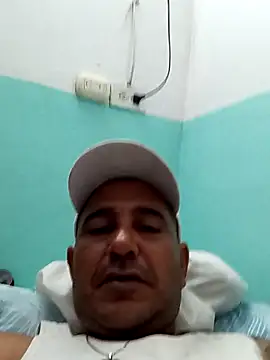 Snapshot of cesargoch87 chatting on September 28, 2025, 8:09 am cesargoch87 online show from September 28, 2025, 8:09 am