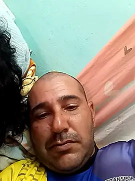 Snapshot of cesargoch87 chatting on September 29, 2025, 11:42 pm cesargoch87 online show from September 29, 2025, 11:42 pm