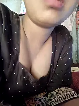 Snapshot of Your_seema_208 chatting on November 8, 2025, 6:24 am Your seema 208 online show from November 8, 2025, 6:24 am