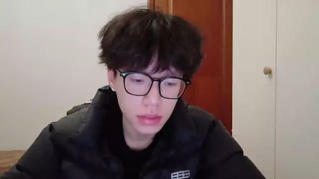 hangzi-0011 online show from November 29, 2025, 11:57 am