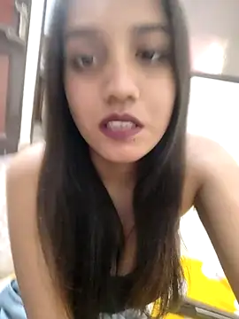 Snapshot of Charu_Crazy chatting on November 4, 2025, 5:17 am Charu Crazy online show from November 4, 2025, 5:17 am