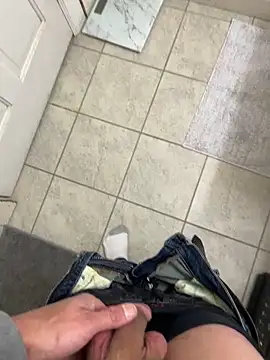 Snapshot of littleguybigdick1564 chatting on November 22, 2025, 11:37 pm littleguybigdick1564 online show from November 22, 2025, 11:37 pm