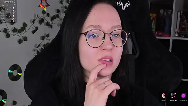 power robynn online show from October 15, 2025, 10:43 pm