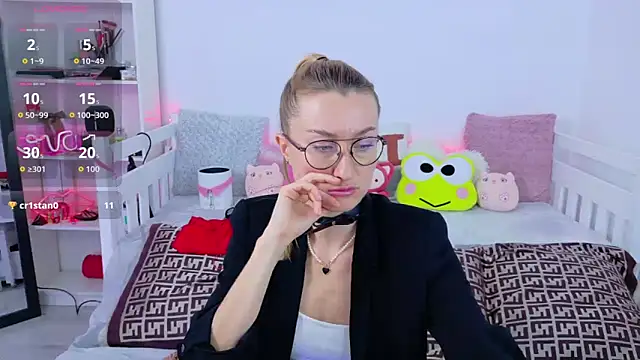 MysticRoxanne online show from November 20, 2025, 8:41 pm