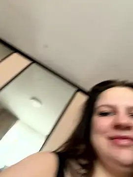 Snapshot of Meganberrybb chatting on January 18, 2026, 9:35 am Meganberrybb online show from January 18, 2026, 9:35 am