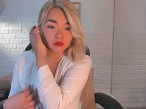 Eily Blunts online show from October 9, 2025, 12:36 pm