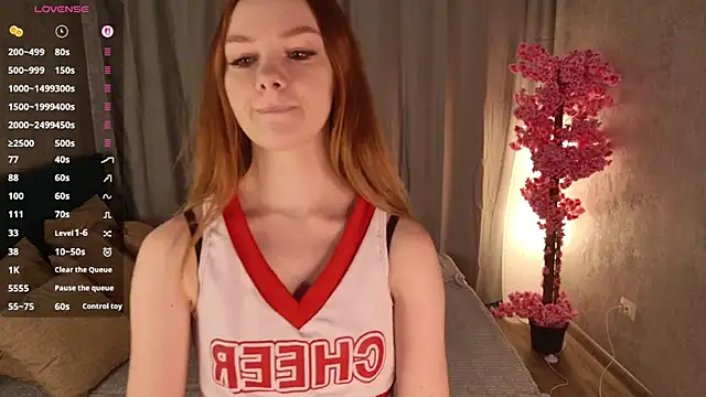 Snapshot of Amanda_Cherry chatting on October 15, 2025, 2:06 pm Amanda Cherry online show from October 15, 2025, 2:06 pm