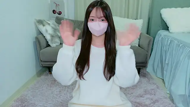 Seira  nn online show from November 30, 2025, 1:37 pm